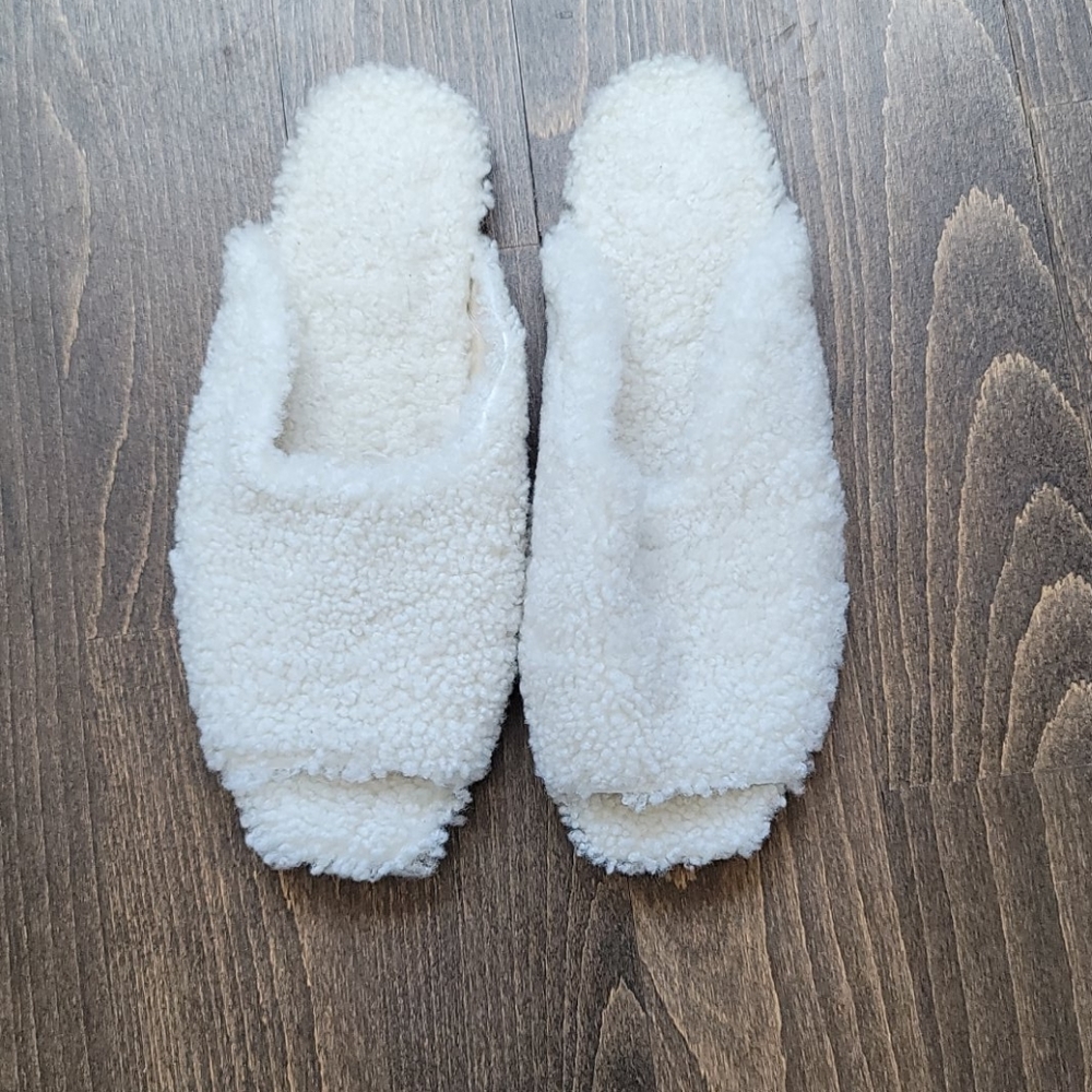 Square-toe Shearling Slipers